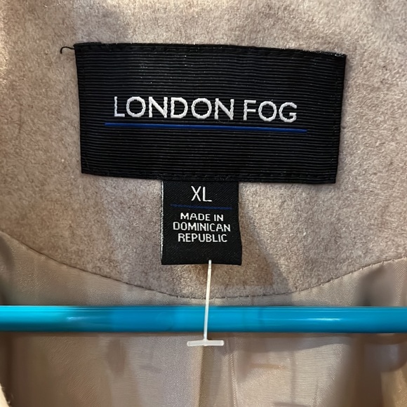 Beautiful NWOT London Fog wool blend pea coat - Picture 2 of 5